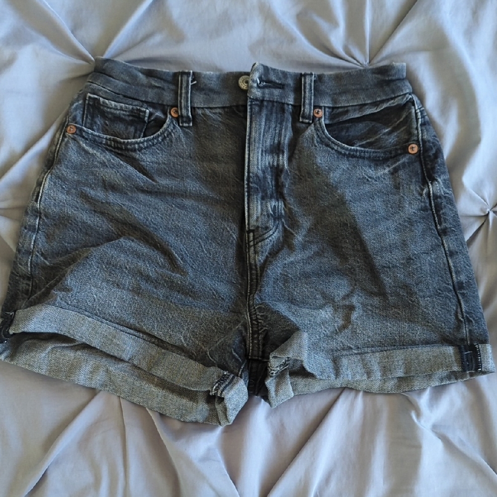 AEO Black Mom Short